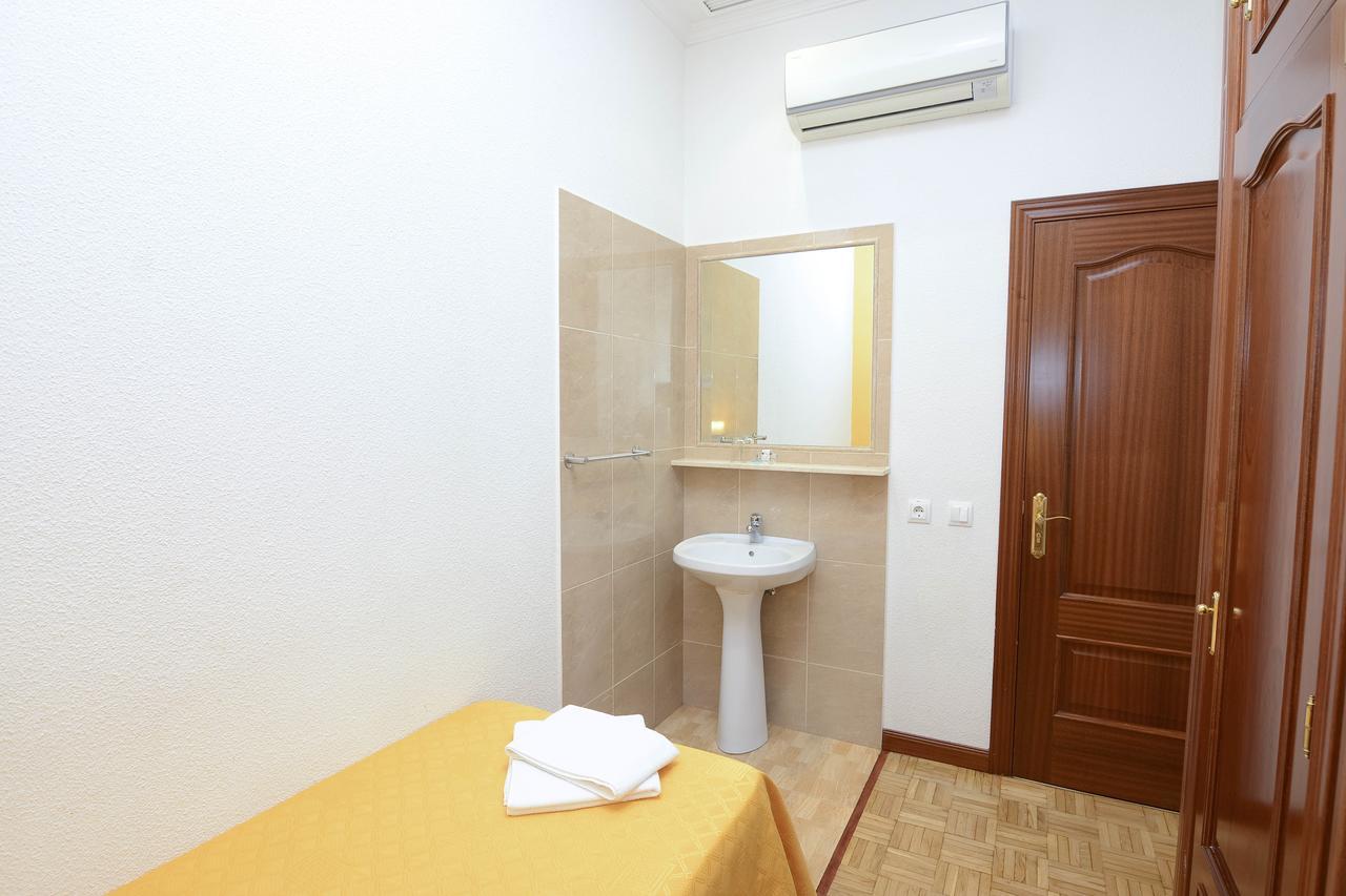 Single Room,1541937358:JPEG